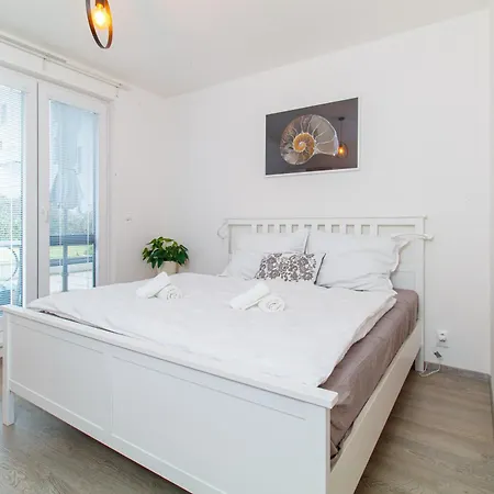 Apartmán Karolina - 4kk, Garden Terrace, Free Parking *