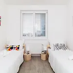 Karolina - 4kk, Garden Terrace, Free Parking Apartman *