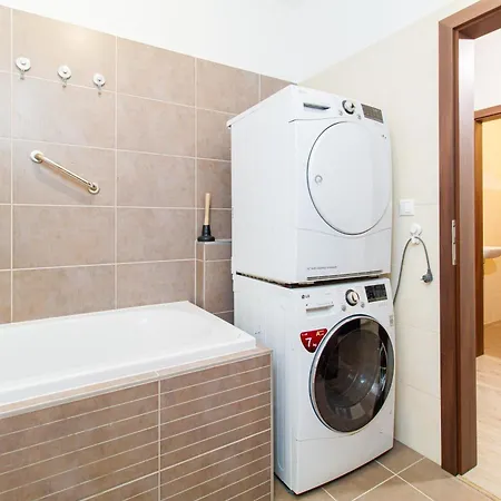 Karolina - 4kk, Garden Terrace, Free Parking Ostrava