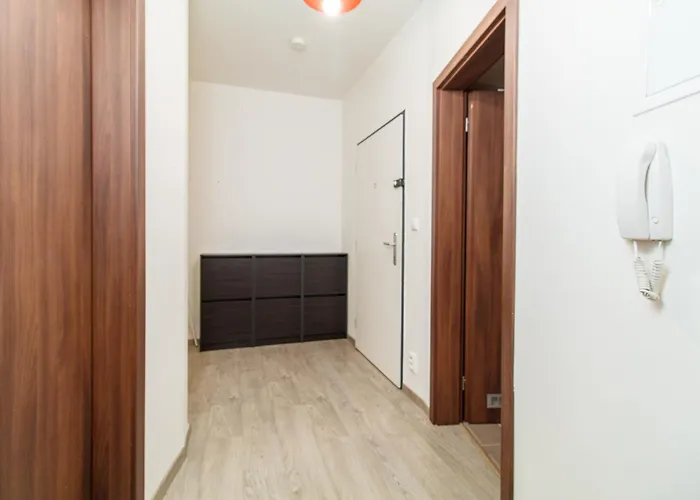 Lägenhet Karolina - 4kk, Garden Terrace, Free Parking *