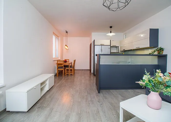 Apartment Karolina - 4kk, Garden Terrace, Free Parking *