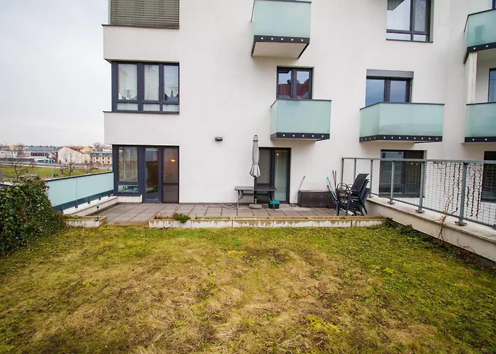 Karolina - 4kk, Garden Terrace, Free Parking Lägenhet